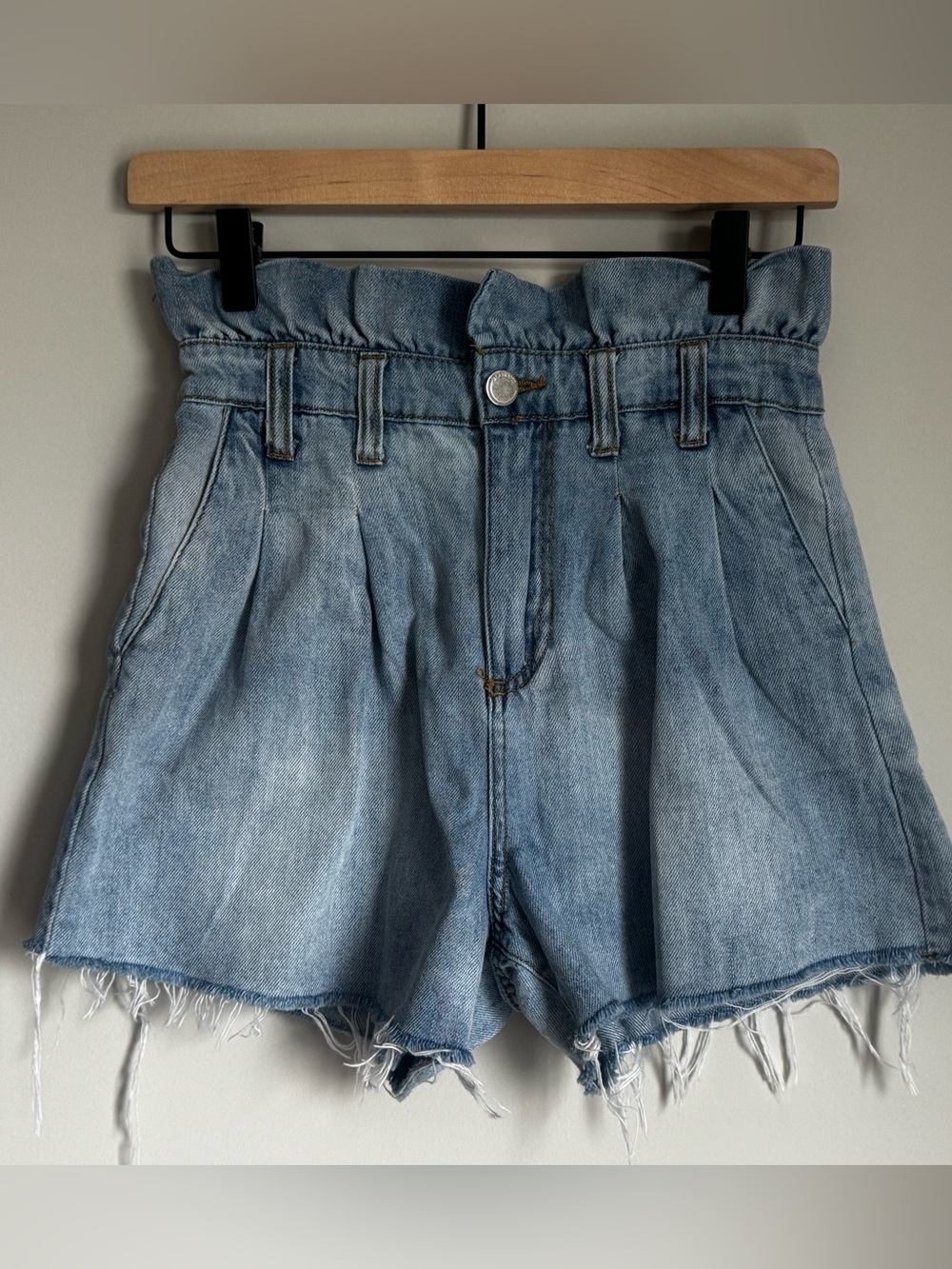 Blank NYC Light Blue Paperbag Waist Denim Shorts - Picture 1 of 5